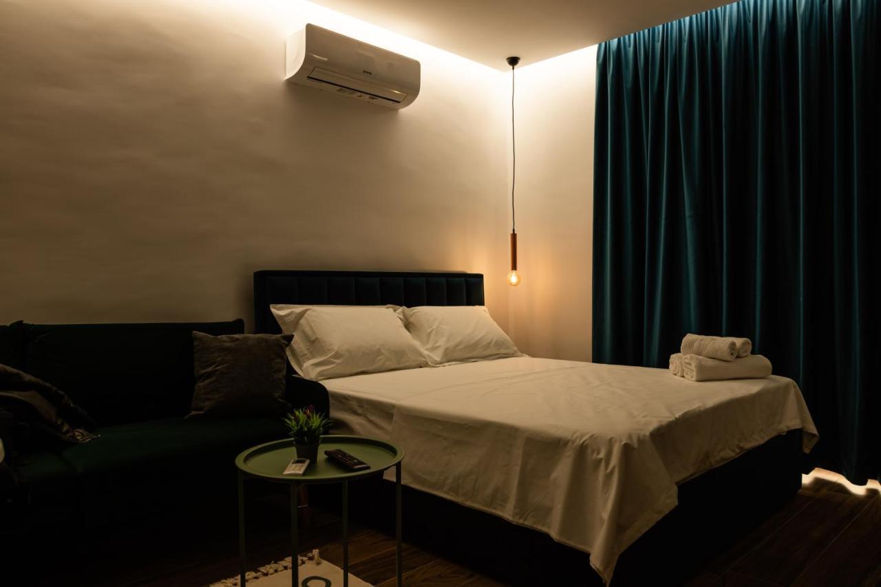 Apartment Tranquil In